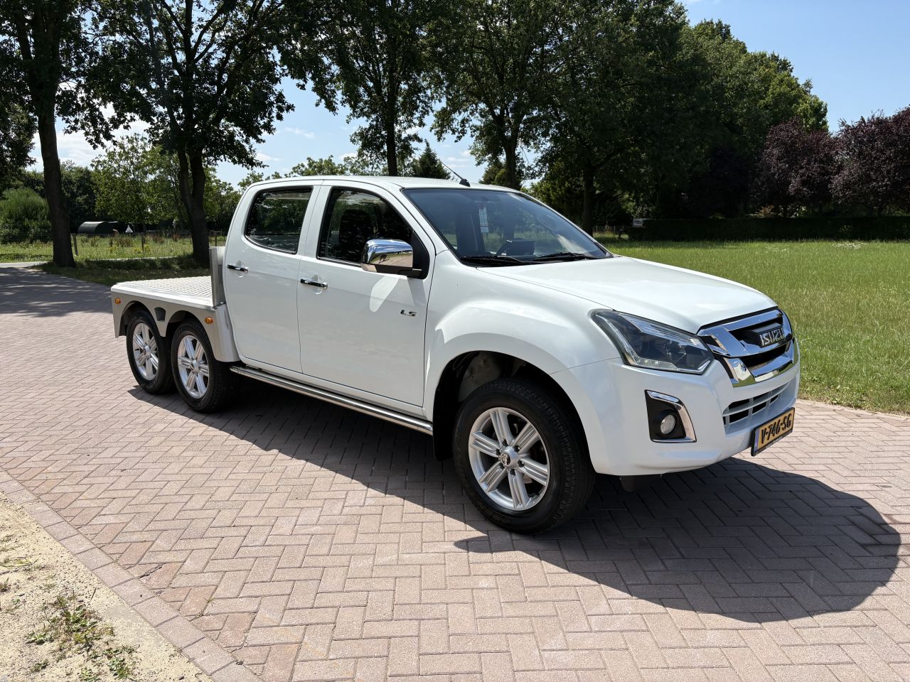 Be trekker isuzu D-Max 1.9 4X4 AUTOMAAT CLIXTAR