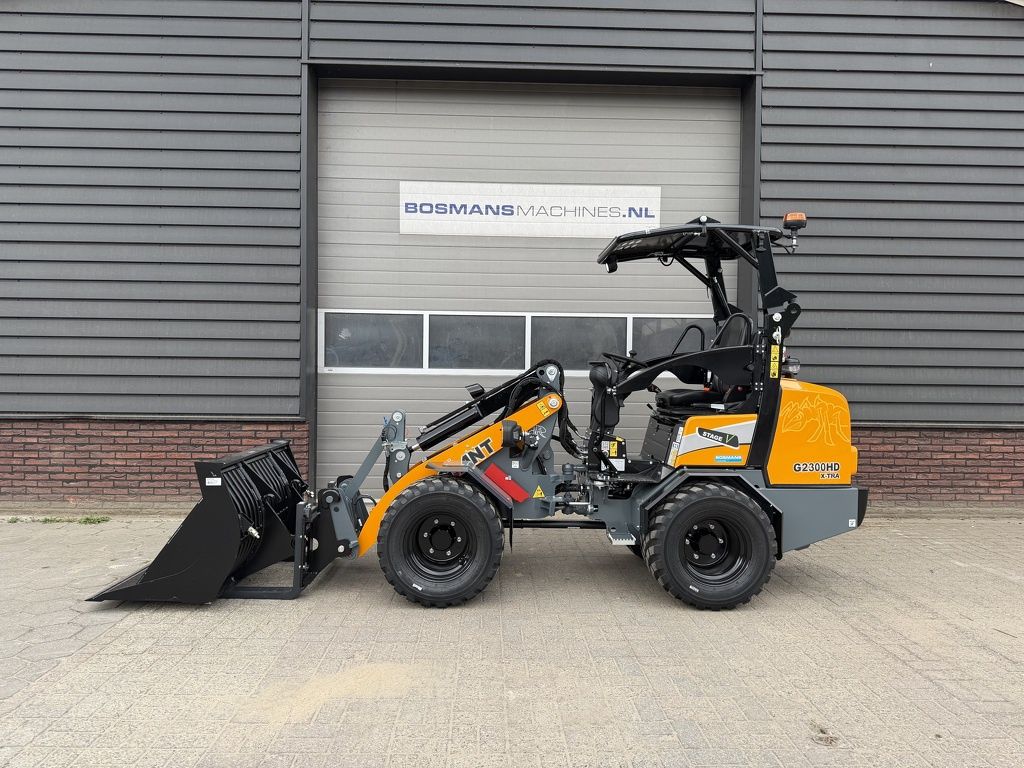Giant G2300 X-TRA HD minishovel jubileum vol opties!