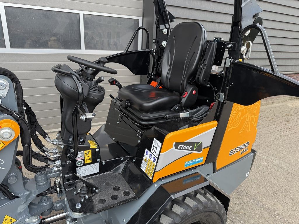 Giant G2300 X-TRA HD minishovel jubileum vol opties!