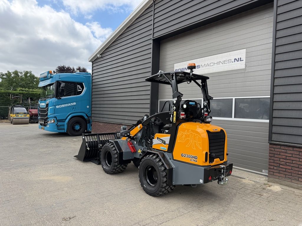 Giant G2300 X-TRA HD minishovel jubileum vol opties!