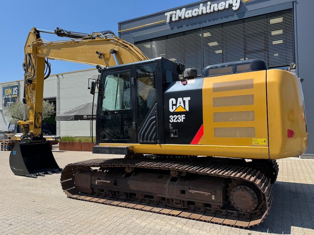 CAT 323 F L