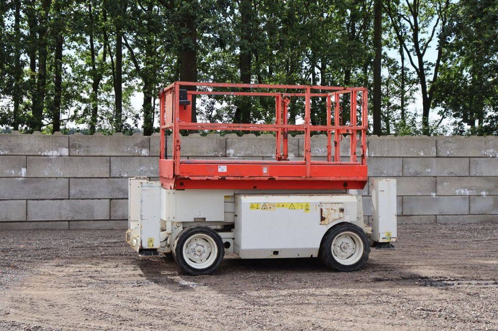 Scherenhebebühne Genie GS-2668 Diesel 567 kg 9,9 m 2011