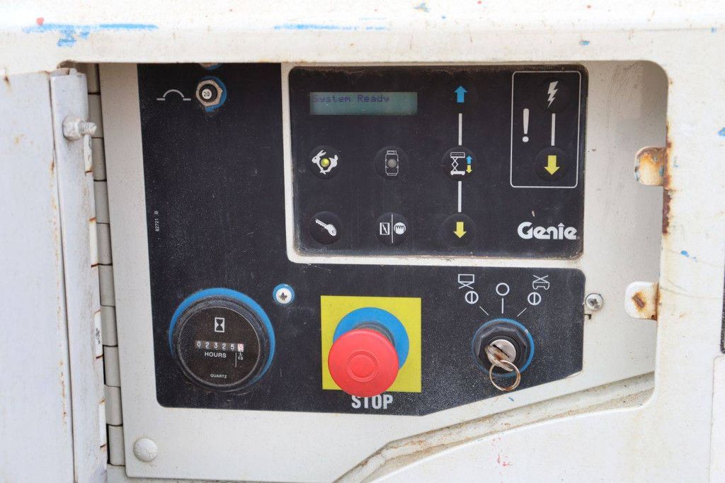 Scherenhebebühne Genie GS-2668 Diesel 567 kg 9,9 m 2011