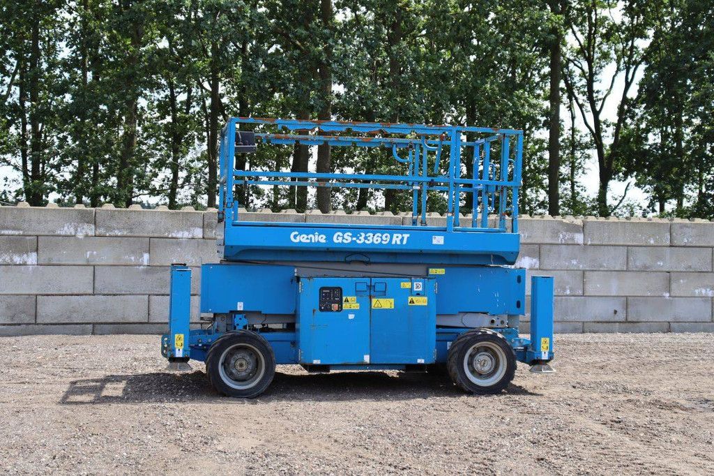 Scissor lift Genie GS3369 RT Diesel 454kg 11.96m 2013