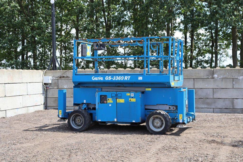 Scissor lift Genie GS3369 RT Diesel 454kg 11.96m 2013