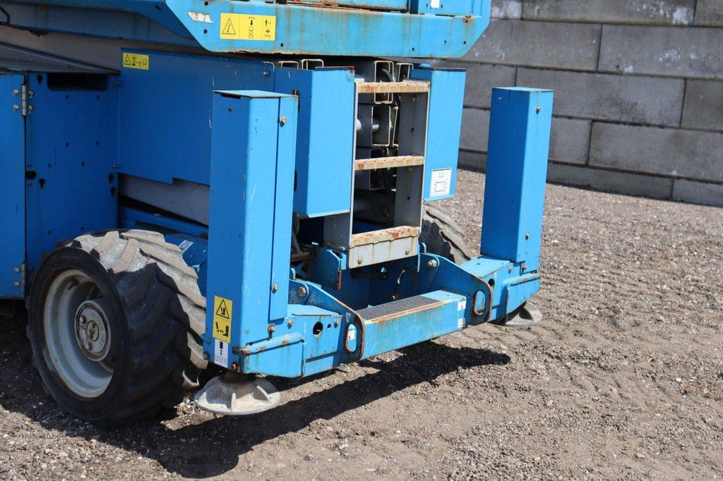 Scissor lift Genie GS3369 RT Diesel 454kg 11.96m 2013