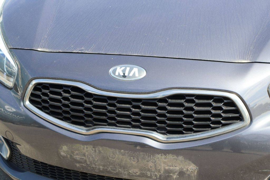 Passenger car Kia Cee'd Petrol 100hp 2015 (Margin)