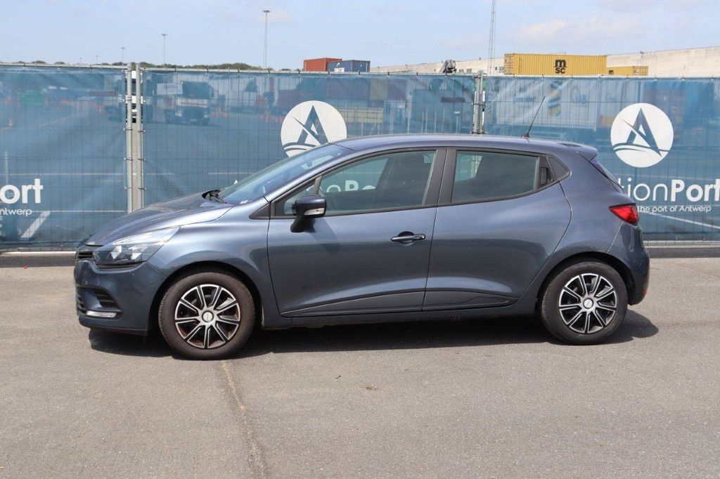 Passenger car Renault Clio Petrol 74hp 2017 (Margin)