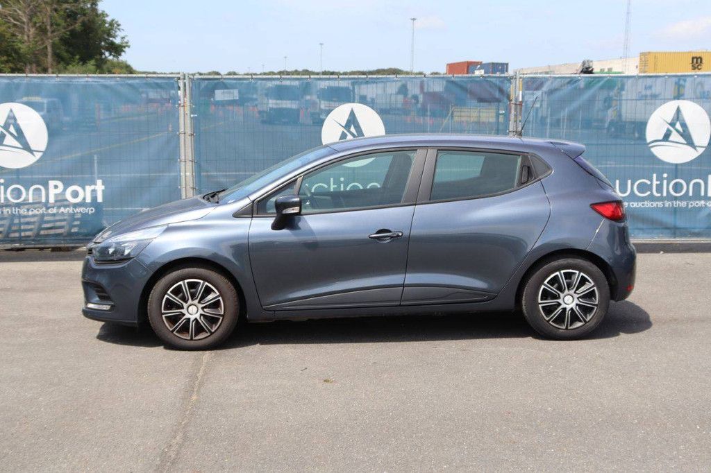 Passenger car Renault Clio Petrol 74hp 2017 (Margin)