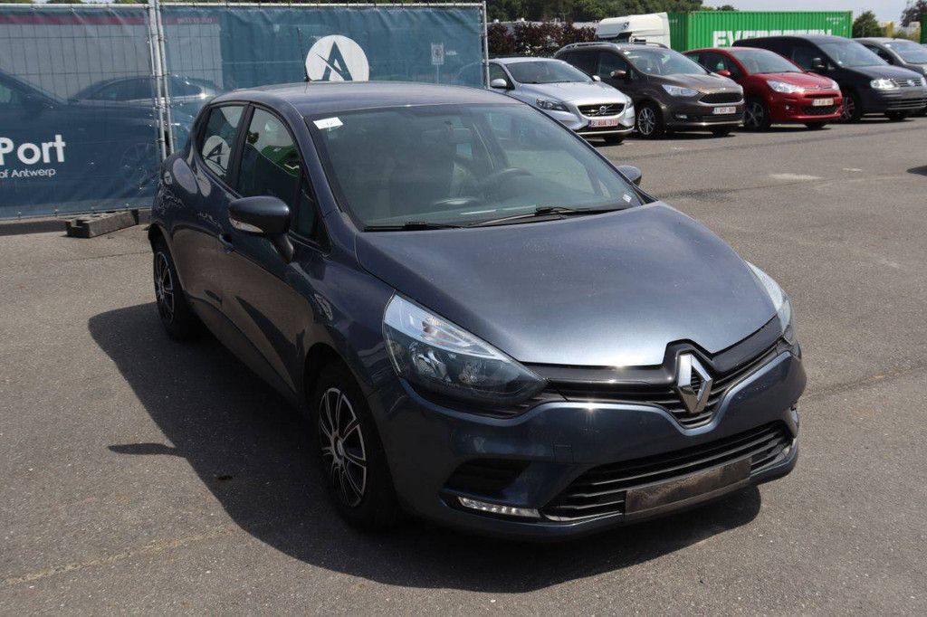 Passenger car Renault Clio Petrol 74hp 2017 (Margin)