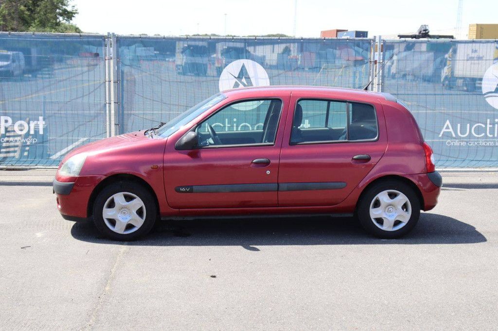 Renault Clio Benziner 75 PS Pkw, Baujahr 2010 (Margin)