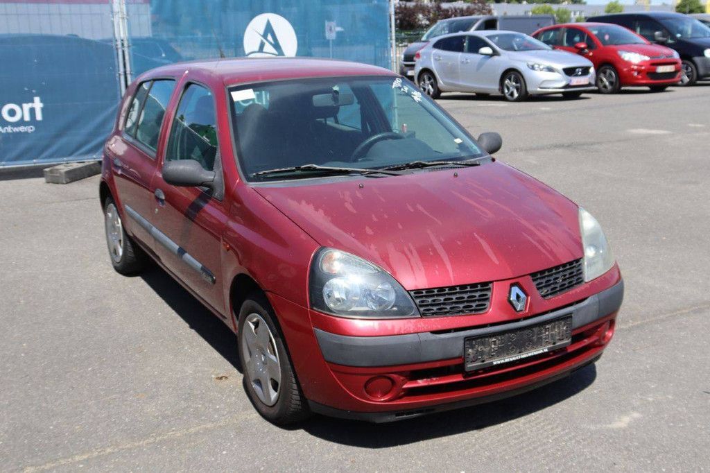 Renault Clio Benziner 75 PS Pkw, Baujahr 2010 (Margin)