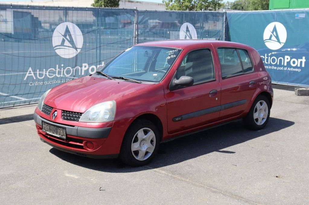 Renault Clio Benziner 75 PS Pkw, Baujahr 2010 (Margin)