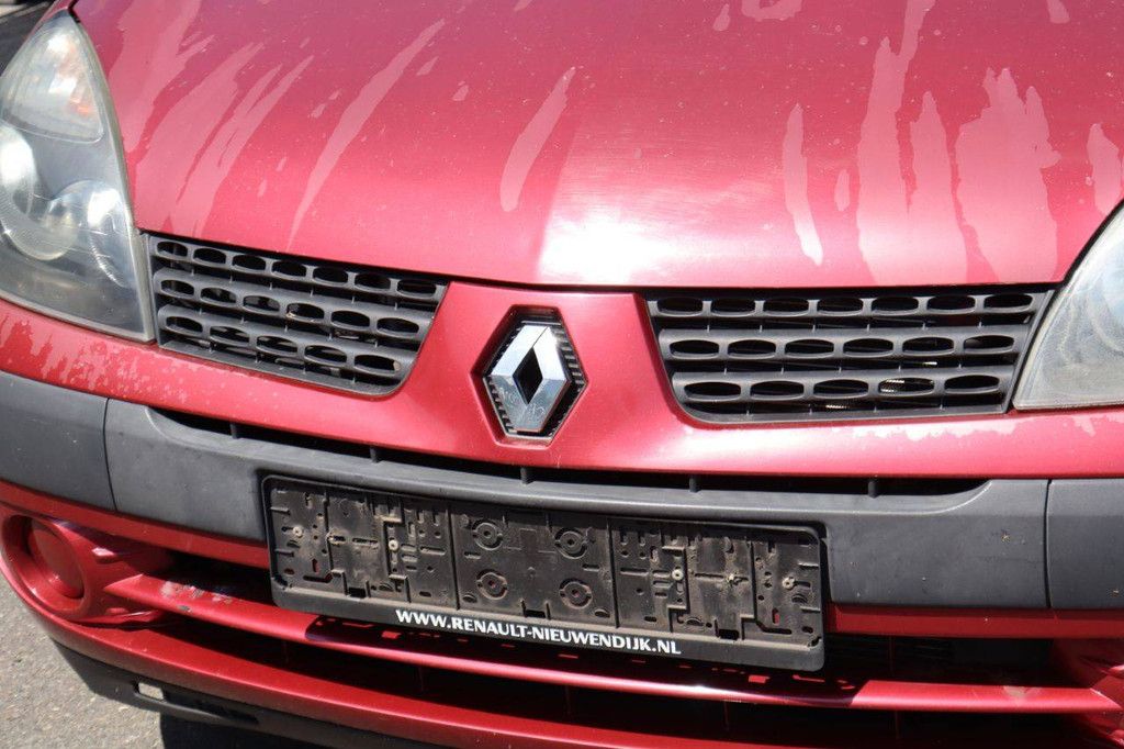 Renault Clio Benziner 75 PS Pkw, Baujahr 2010 (Margin)