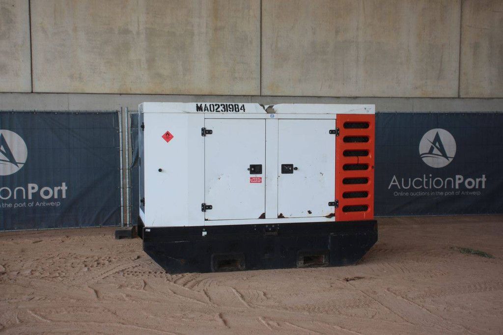 Generator SDMO R90C3 Diesel 80kVA 2011