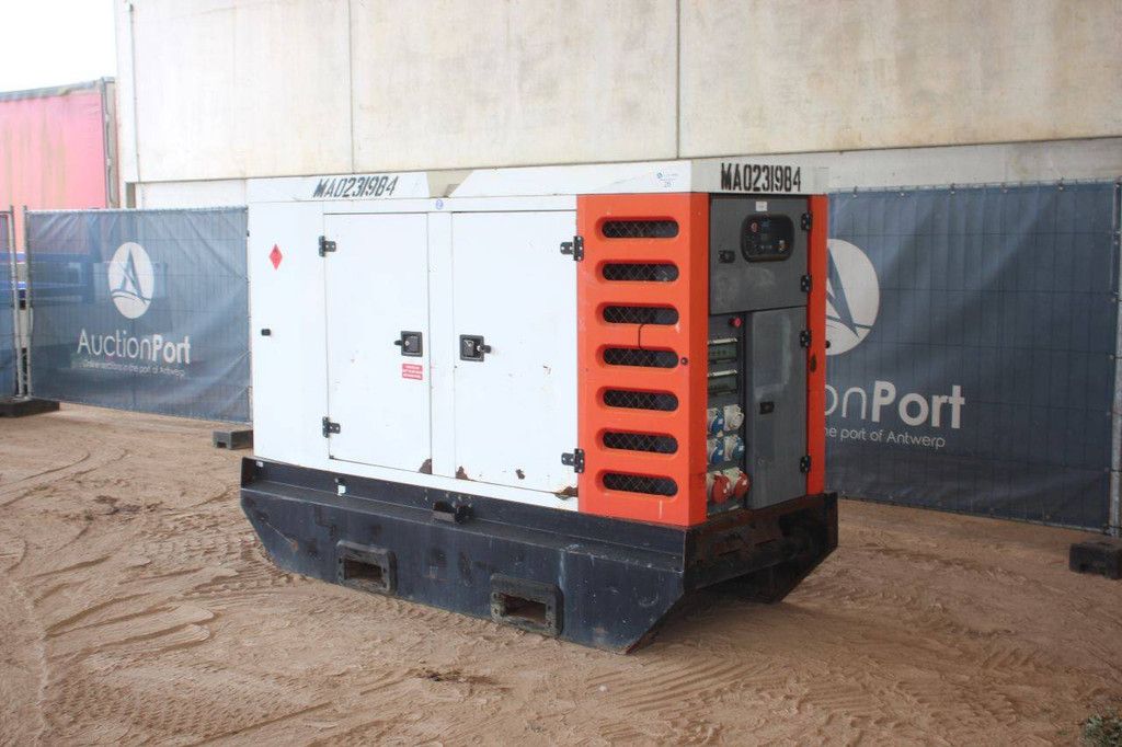 Generator SDMO R90C3 Diesel 80kVA 2011