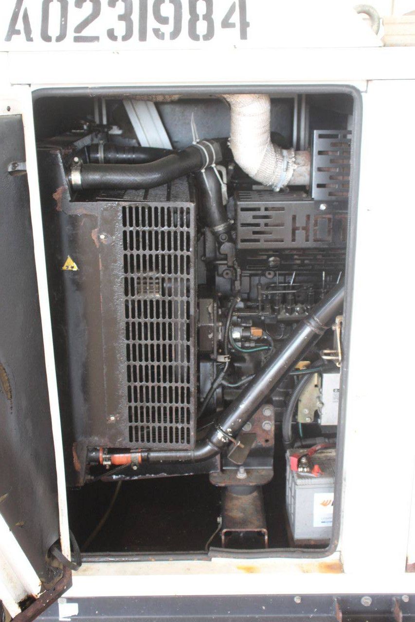 Generator SDMO R90C3 Diesel 80kVA 2011
