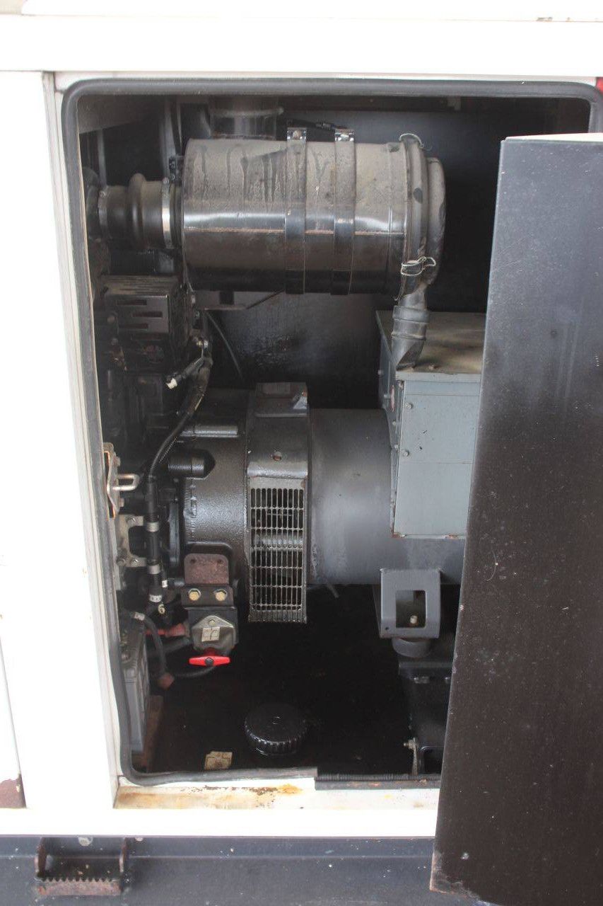 Generator SDMO R90C3 Diesel 80kVA 2011