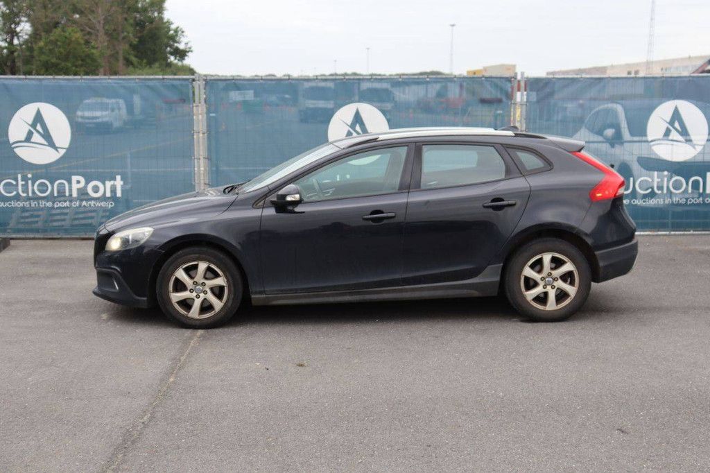Passenger car Volvo V40 Diesel 115hp 2014 (Margin)