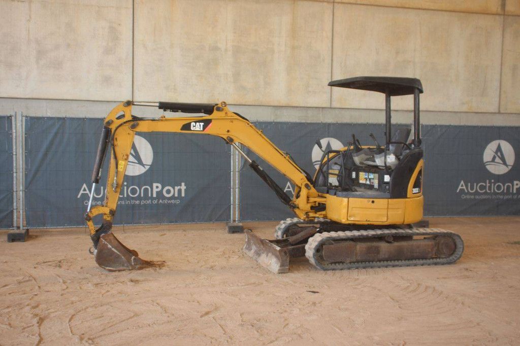 Minigraver Caterpillar 303C Diesel 18.5kW 2011