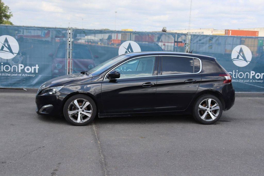 Pkw Peugeot 308 Benzin 130 PS 2015 (Margin)