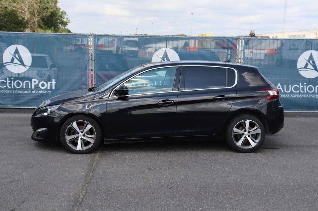 Pkw Peugeot 308 Benzin 130 PS 2015 (Margin)