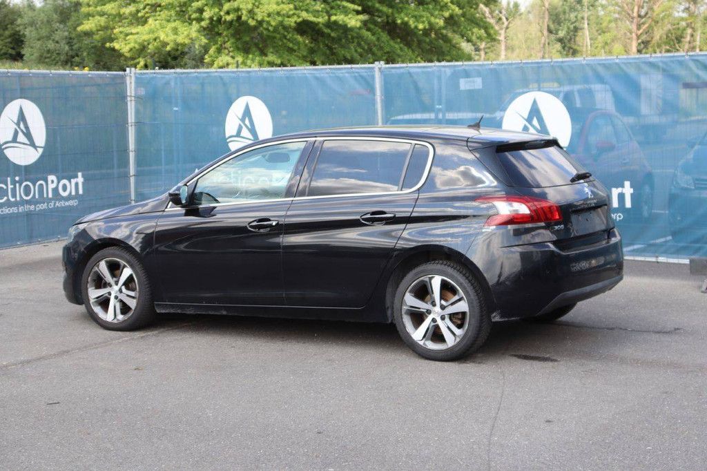 Pkw Peugeot 308 Benzin 130 PS 2015 (Margin)