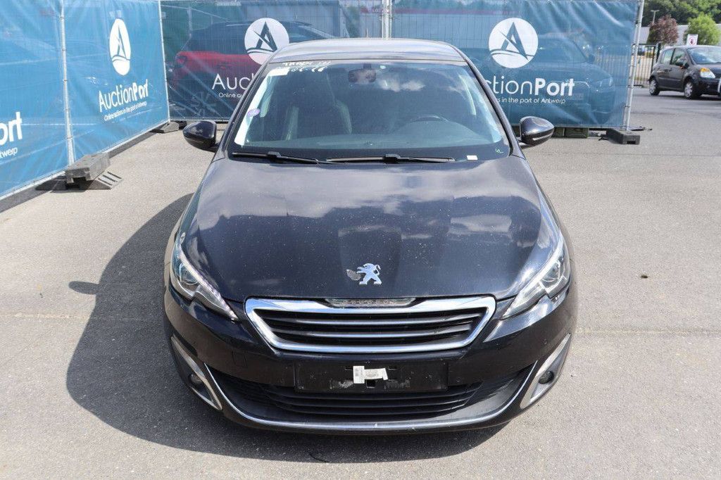 Pkw Peugeot 308 Benzin 130 PS 2015 (Margin)