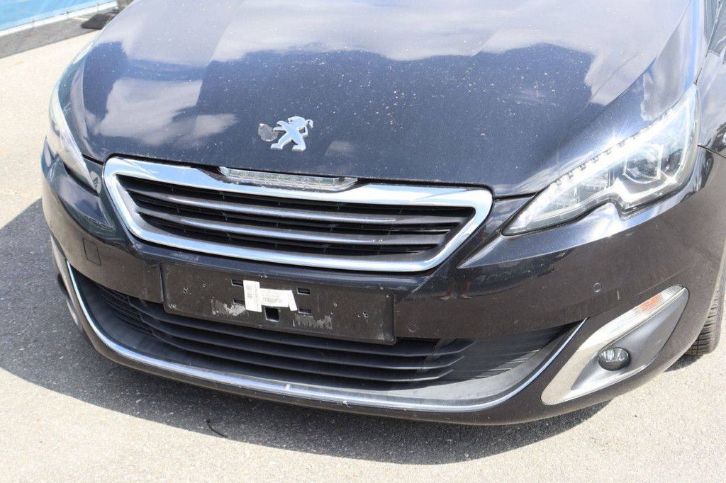 Pkw Peugeot 308 Benzin 130 PS 2015 (Margin)