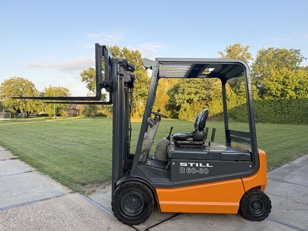Still 3 tonner elektrische heftruck triplo freelift Sideshift