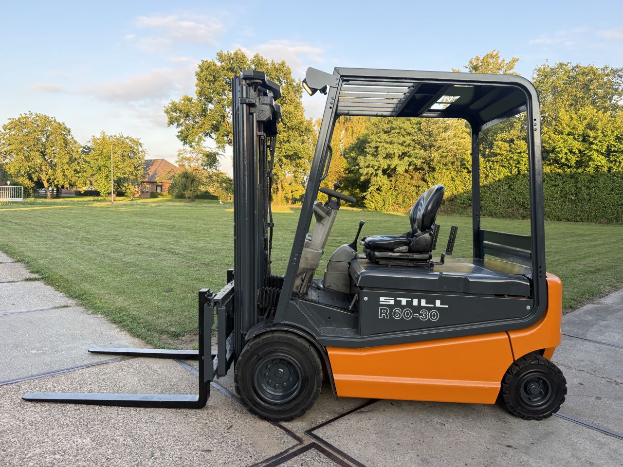 Still 3 tonner elektrische heftruck triplo freelift Sideshift