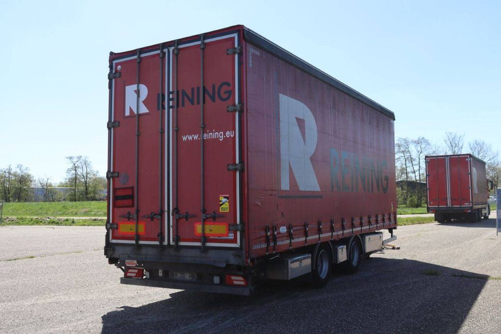 Wabco ZPRASQ 18 curtain-sided semi-trailer