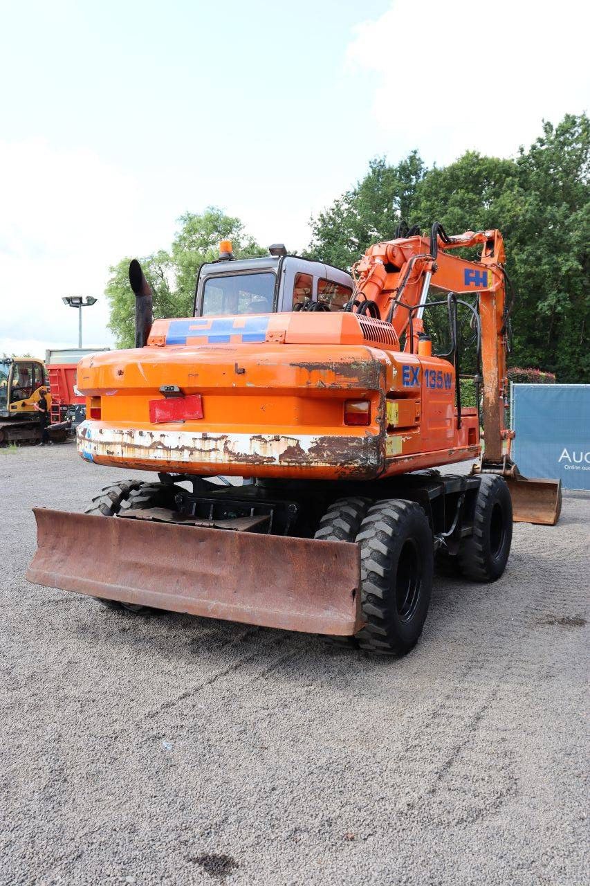 Wheel excavator Fiat Hitachi EX135W Diesel 76kW 2000