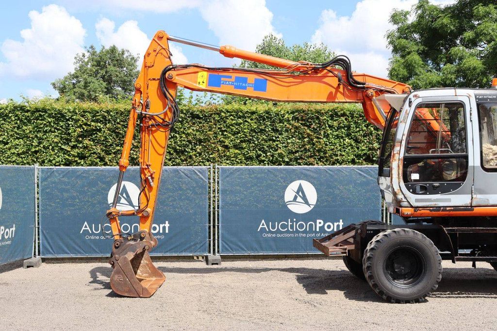 Wheel excavator Fiat Hitachi EX135W Diesel 76kW 2000