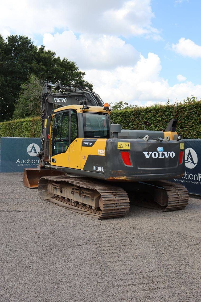 Crawler excavator Volvo EC140DL Diesel 85kW 2013
