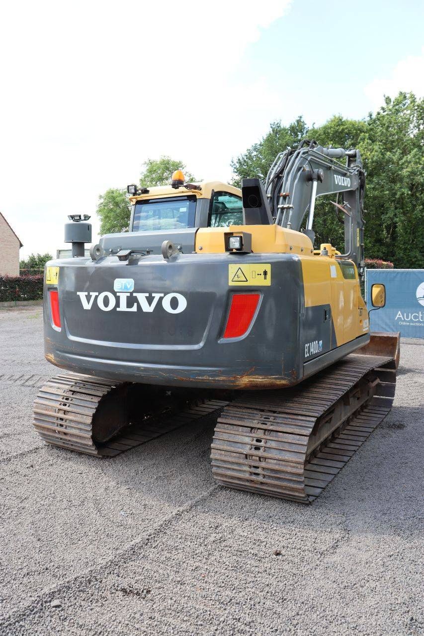 Crawler excavator Volvo EC140DL Diesel 85kW 2013