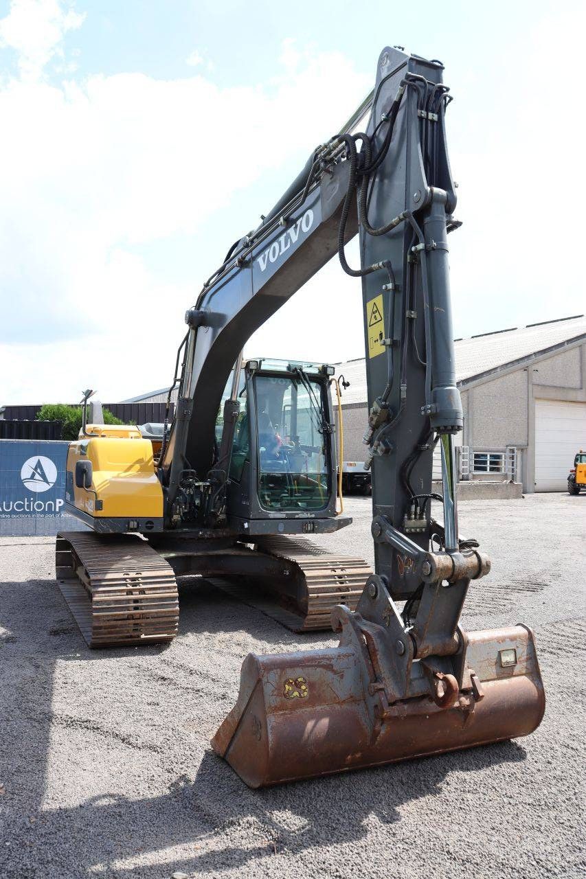 Crawler excavator Volvo EC140DL Diesel 85kW 2013