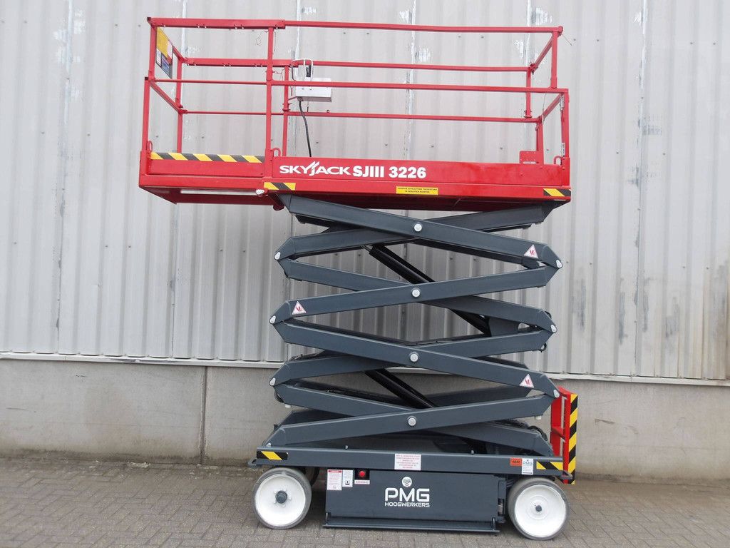 SkyJack SJ3226 Elektrische Scherenbühne 9,92 m 2017