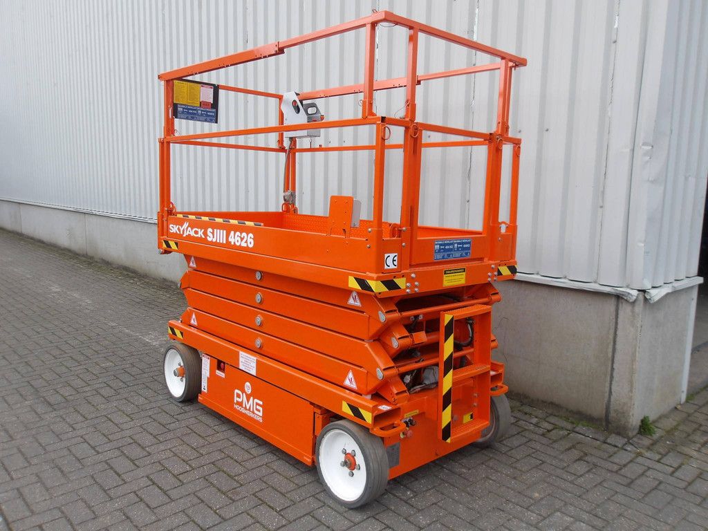 SkyJack SJ4626 Elektrische Scherenbühne 9,92 m 2015