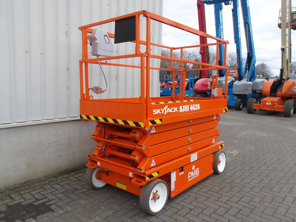 SkyJack SJ4626 Elektrische Scherenbühne 9,92 m 2015