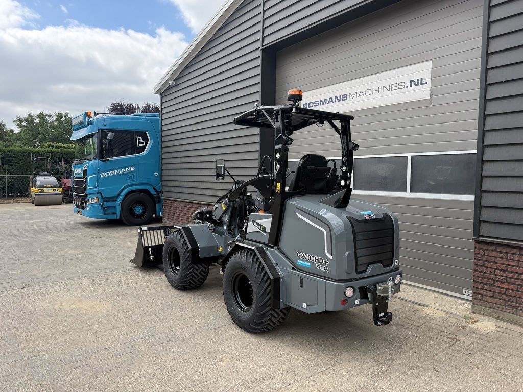 Giant G2700 X-TRA HD+ special color GREY minishovel NIEUW €785 LEASE
