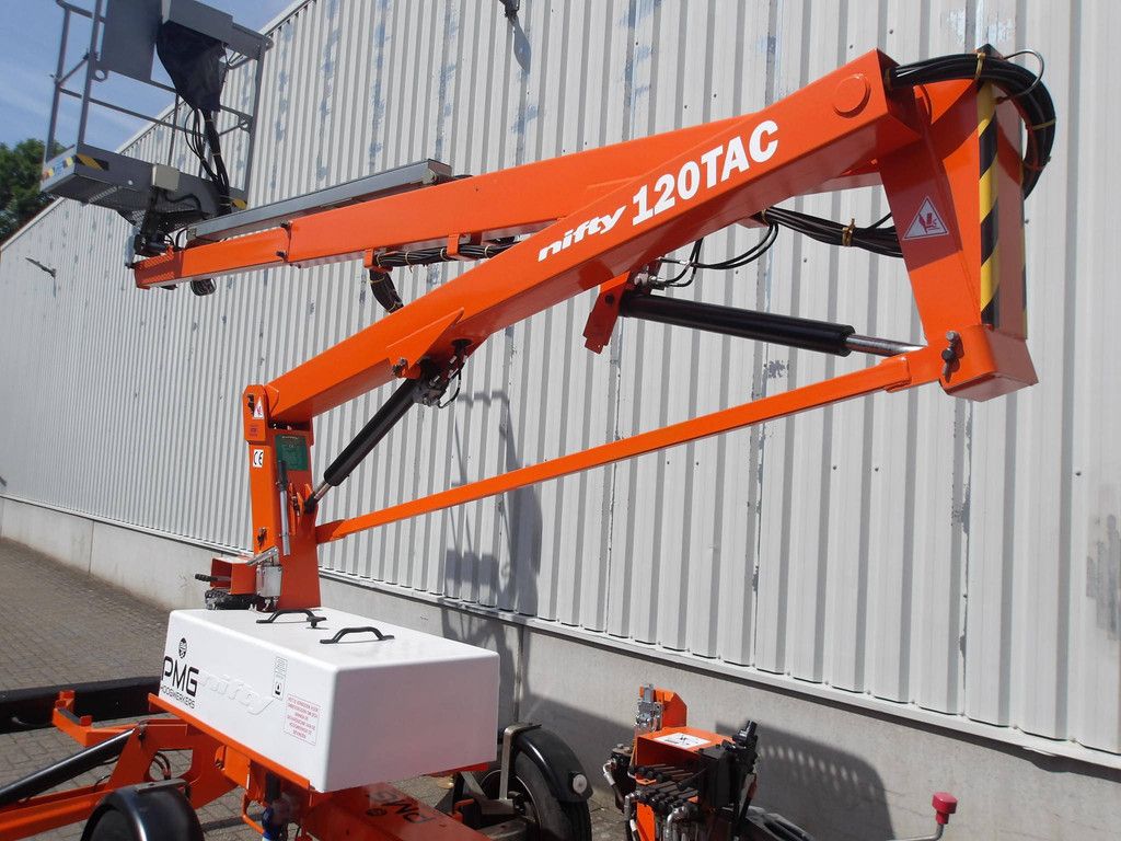 Anhängermontierte Hubarbeitsbühne Nifty 120TAC Electric 12,20 m 2016