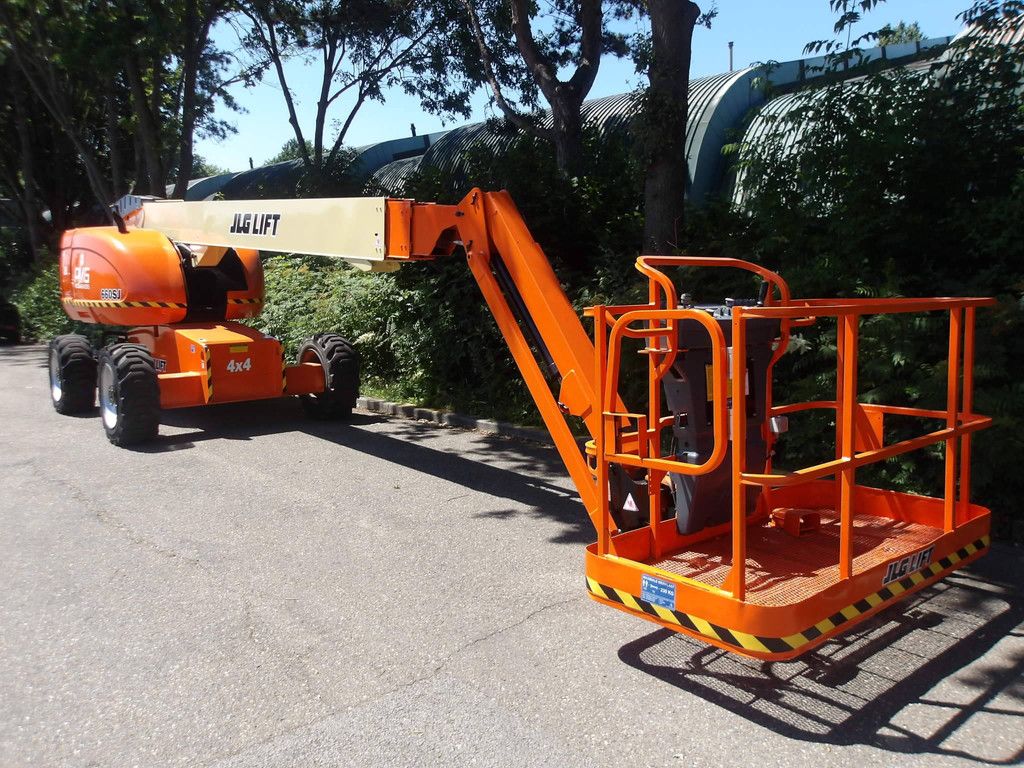 Telescopic boom lift JLG 660SJ Diesel 21.80m 2012