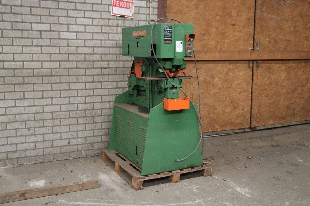 Schneide- und Stanzmaschine Peddinghaus Peddimaster 28/40H