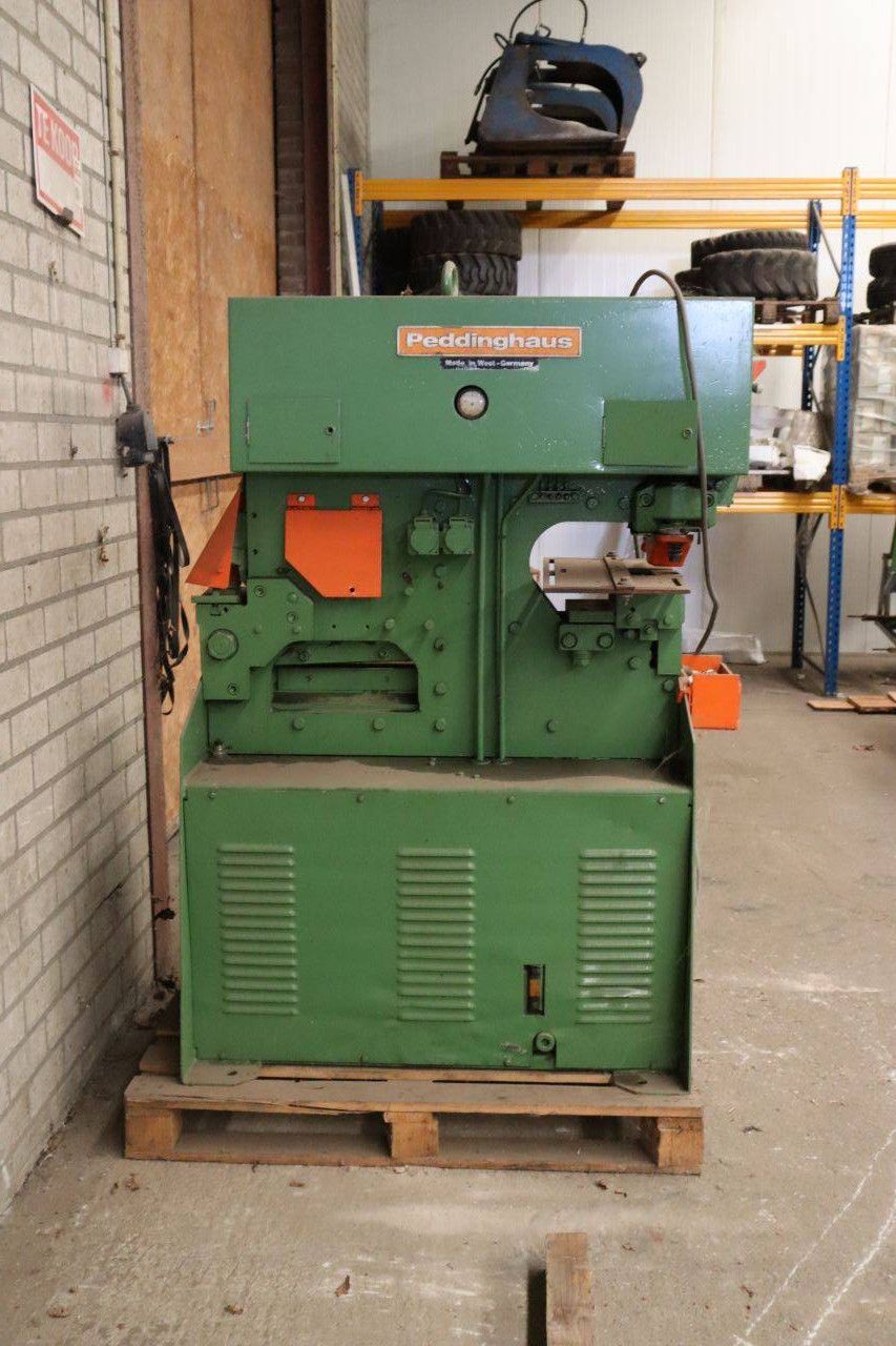 Schneide- und Stanzmaschine Peddinghaus Peddimaster 28/40H