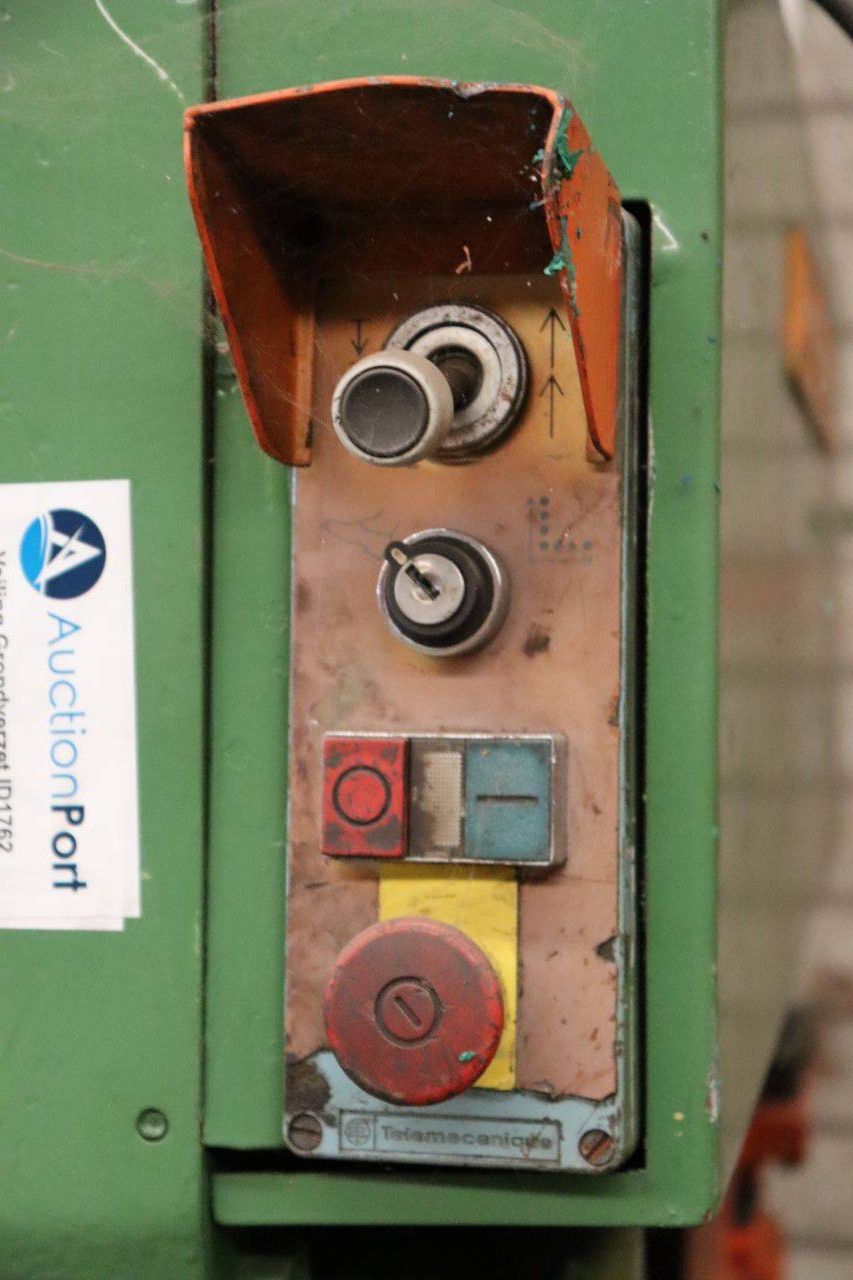 Schneide- und Stanzmaschine Peddinghaus Peddimaster 28/40H