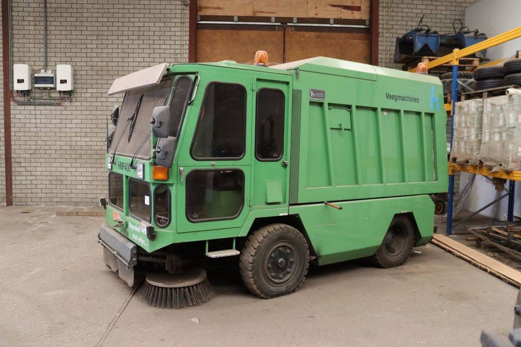Hofmans HMF400 Diesel Sweeper