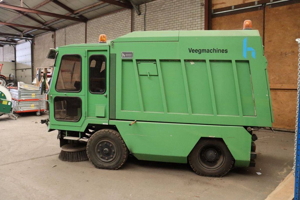 Hofmans HMF400 Diesel Sweeper