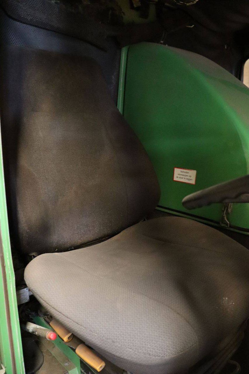 Hofmans HMF400 Diesel Sweeper