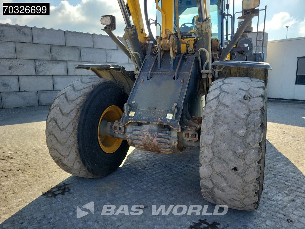 Komatsu WA470 -8E0